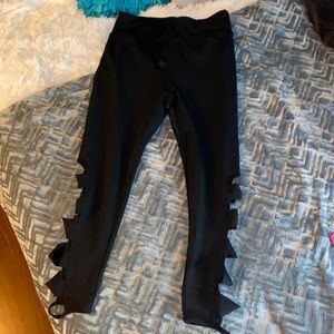 Women’s Fashion Nova cropped leggings